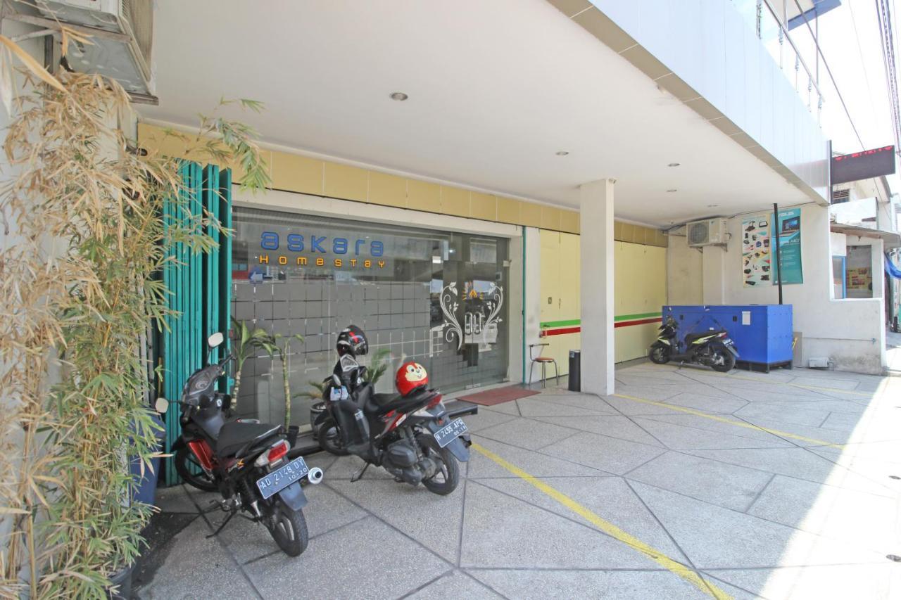 Reddoorz Near Uns Solo Surakarta (Solo) Exterior foto