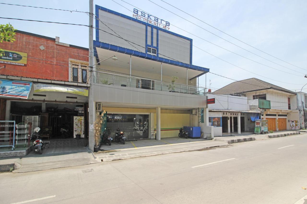 Reddoorz Near Uns Solo Surakarta (Solo) Exterior foto